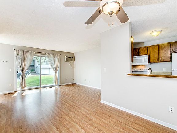 2nd image of 2478 Cobble Hill Alcove APT D