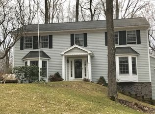 1177 Wellington Dr, Victor, NY 14564