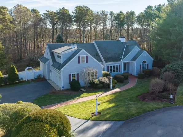 195 Flume Avenue, Marstons Mills, MA 02648