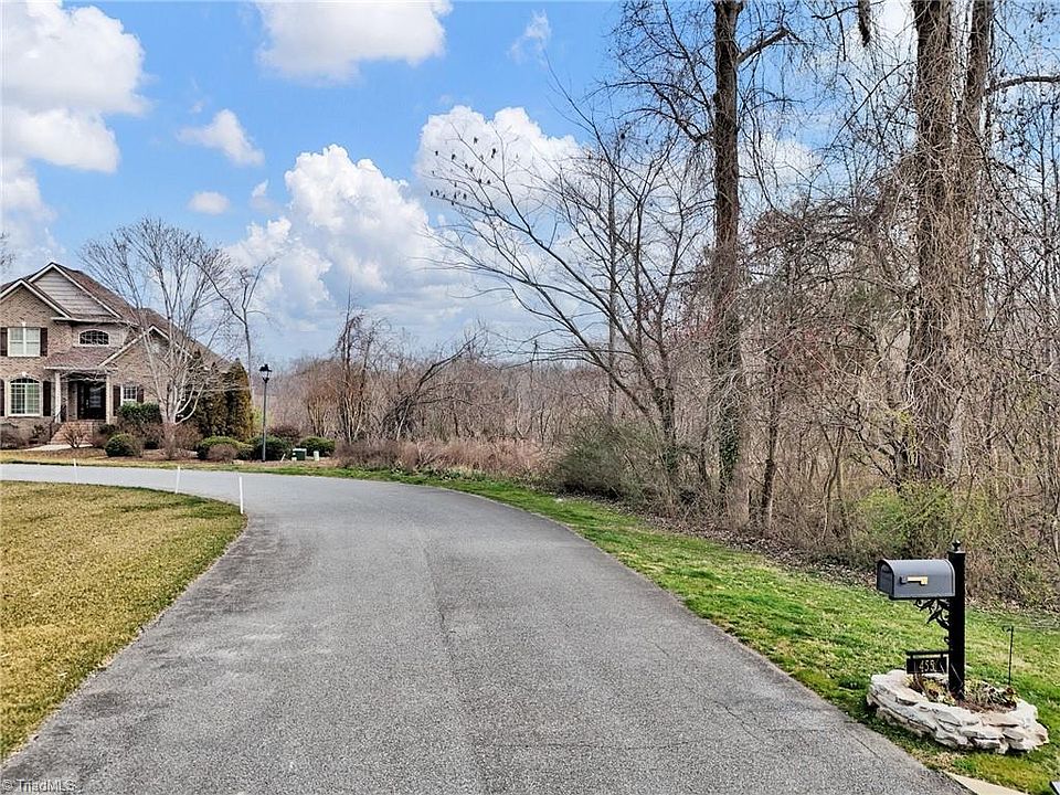 2nd image of 451 Spring Lake Farm Cir #17