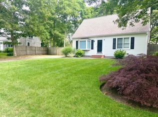 12 Anthony Dr, Hyannis, MA 02601