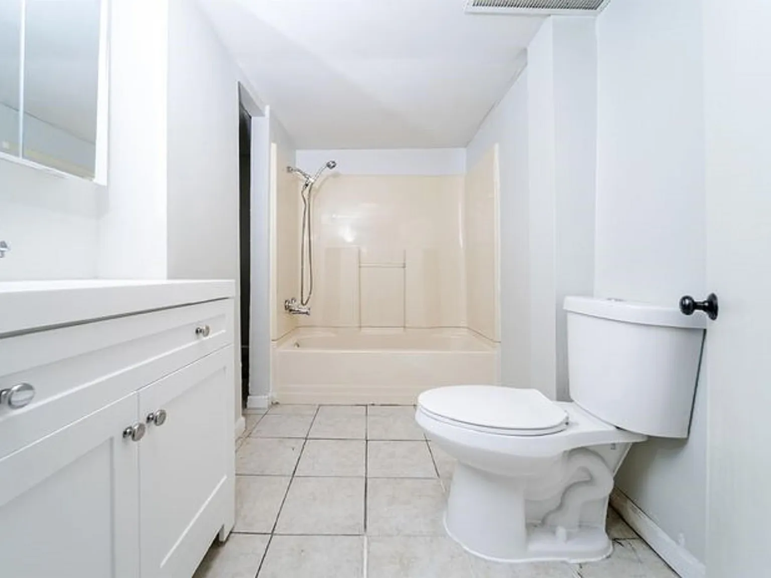 169 Hutton St - Unit... — Photo 4