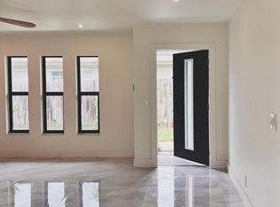 9289 Sunrise Dr, West Palm Beach, FL 33403