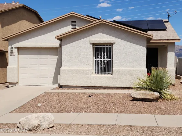 2243 S McConnell Dr, Tucson, AZ 85710