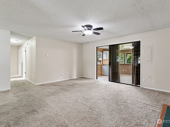 4th image of 6208 84th Place NE