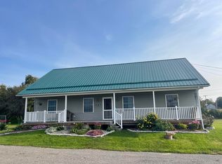 131 Exeter Rd, Corinth, ME 04427