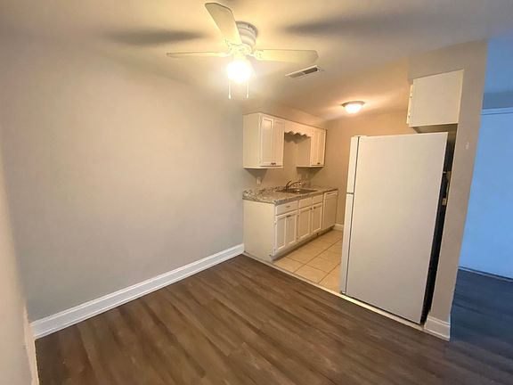 4th image of 2405 W Martin Luther King Jr Dr #14