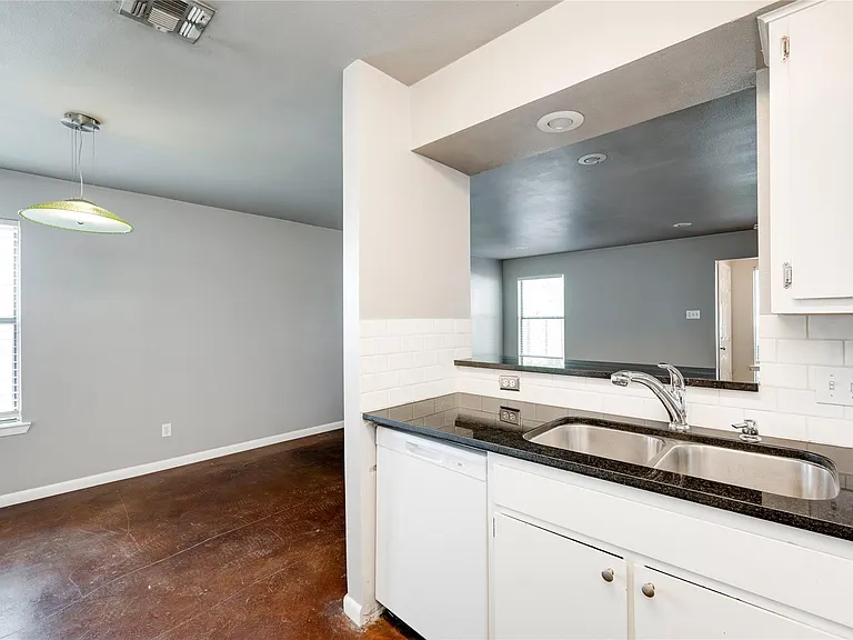 403 W Elizabeth St #B — Photo 26