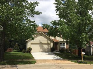 1036 Oak Glen Cir, Ballwin, MO
