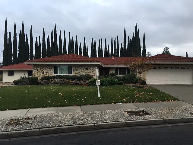 4201 Inverness Dr photo 1