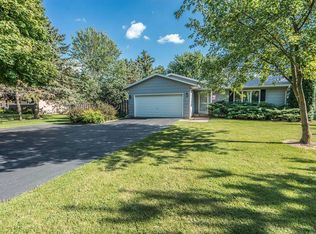 1119 E Robincrest Ln, Elkhorn, WI 53121