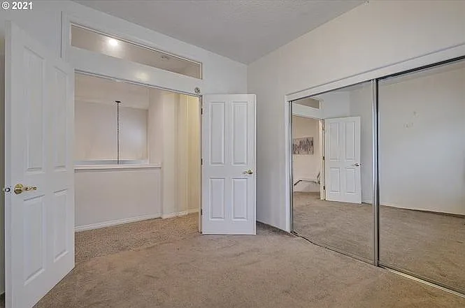 1435 NE Setting Sun Dr — Photo 25