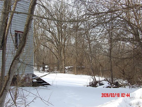 4th image of 31 Spring Hill Ln