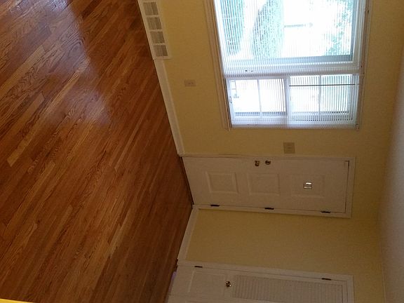 4th image of 814 Bella Ln