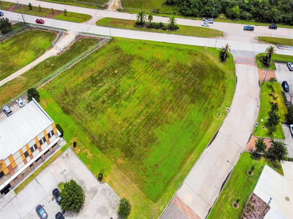 0 Space Center Blvd, Houston, TX 77059