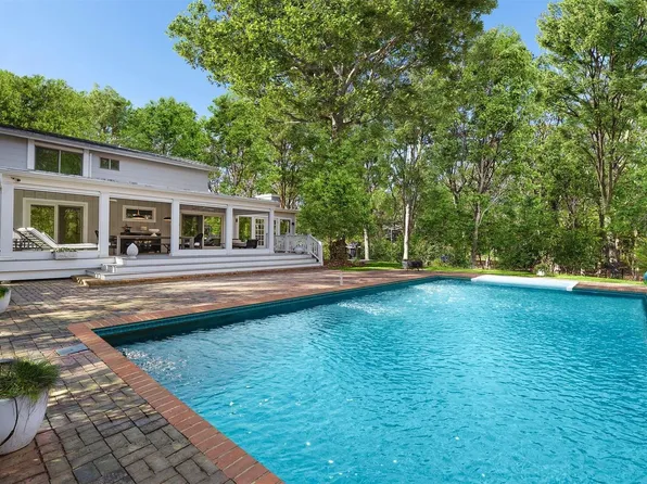 1824 Majors Path, Southampton, NY 11968