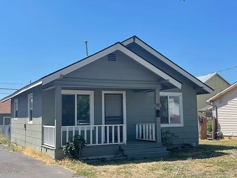2134 White Ave — Photo 1