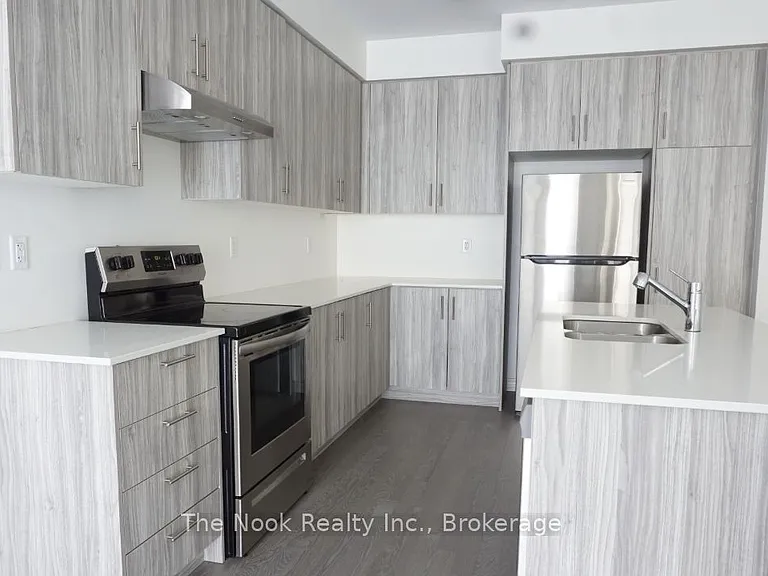 26 Louise Cres — Photo 6
