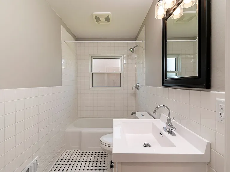 1210 S Midvale Blvd — Photo 29