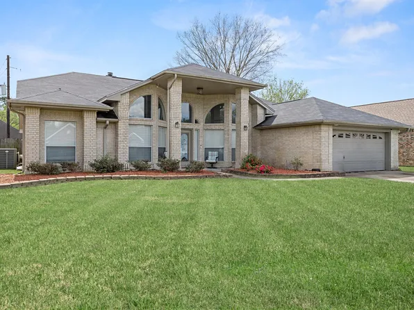 2407 Golden Oak Dr, Orange, TX 77632