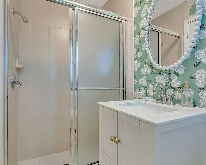 3173 Espanola Dr — Photo 24