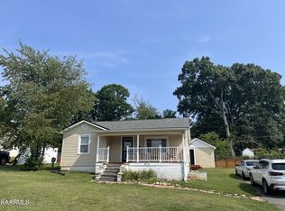 413 Dogwood St, Mount Carmel, TN 37645