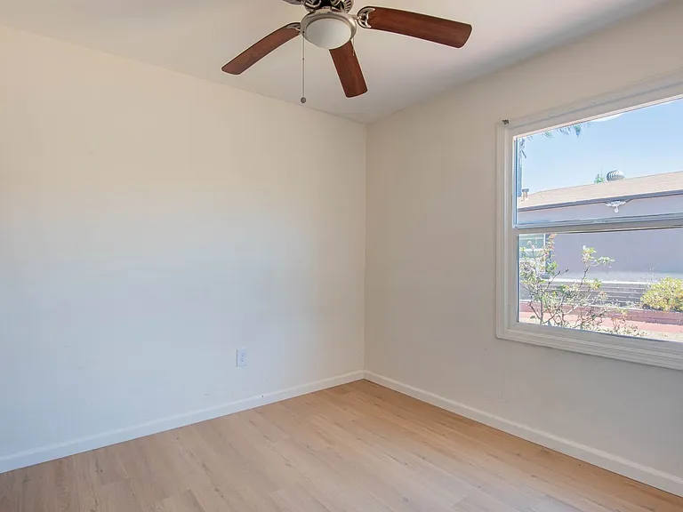 4343-4353 Poplar Street — Photo 3