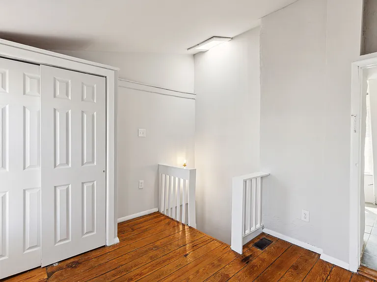 304 Sears St — Photo 26