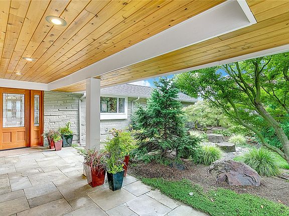 5th image of 14034 41st Ave NE