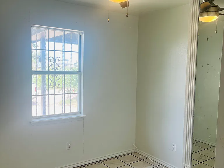 405 S Tio Ave — Photo 21