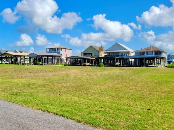 104 Junior Ln, Port Sulphur, LA 70083