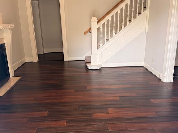 3rd image of 313 College St