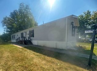 14876 Washington Rd Trailer 136, West Burlington, IA 52655