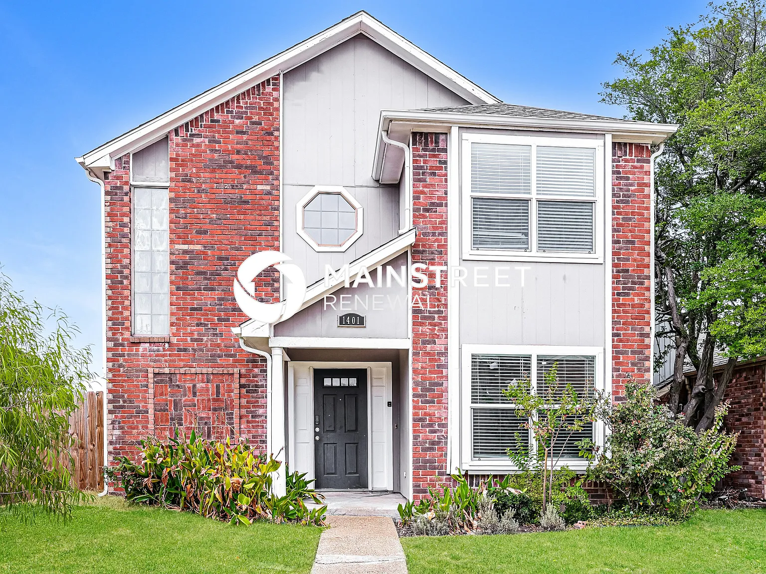 1401 Del Rio Dr — Photo 1