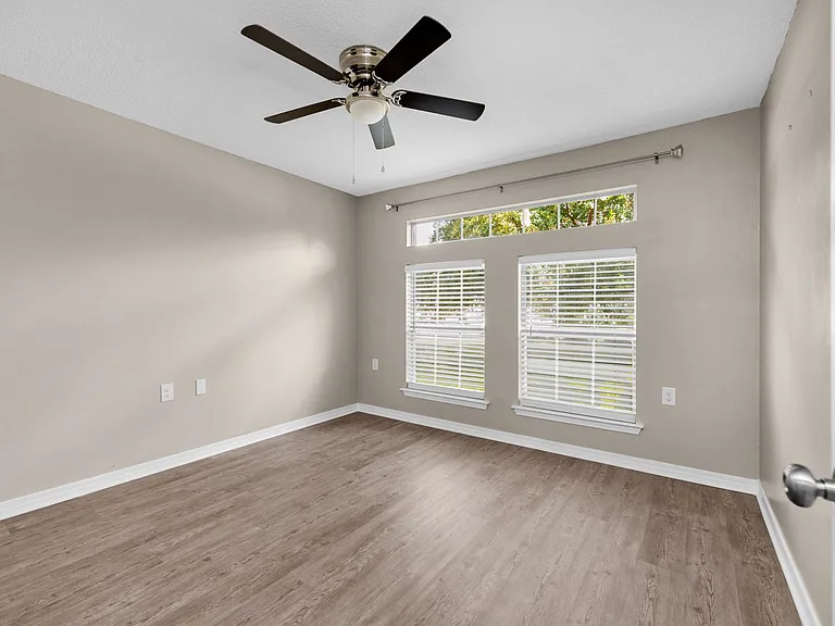 1477 Sturbridge Pl — Photo 20