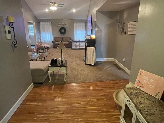 4th image of 617 Walnut Creek Dr
