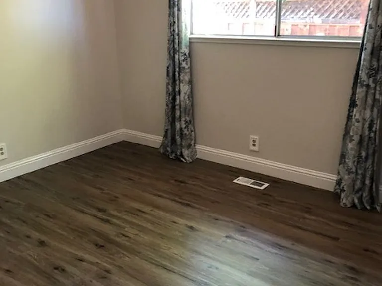 4798 Mohr Ave — Photo 5