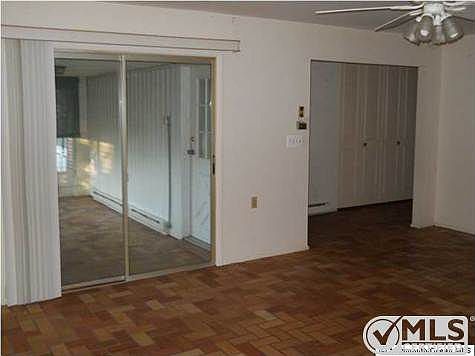5th image of 519A Portsmouth Dr