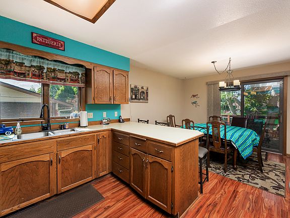 5th image of 3081 S Daffodil Dr