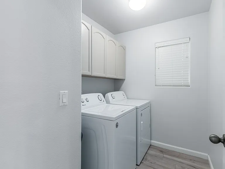 4623 E Libby St — Photo 11
