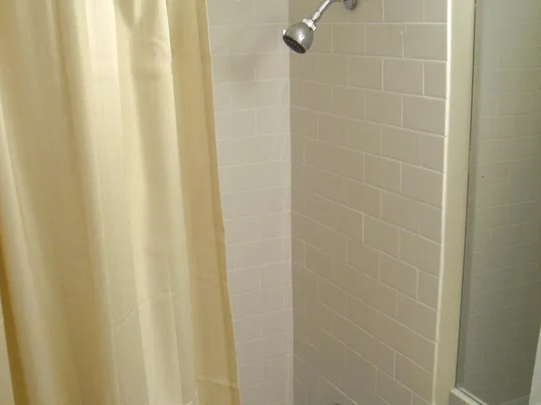 21 W Goethe St APT 4E, Chicago, IL 60610
