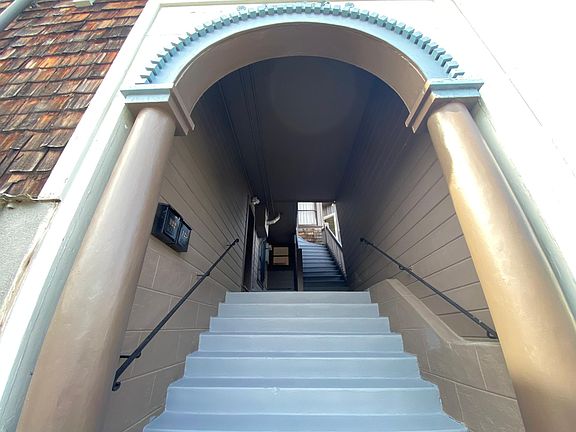 4th image of 122 Arbor St Unit A