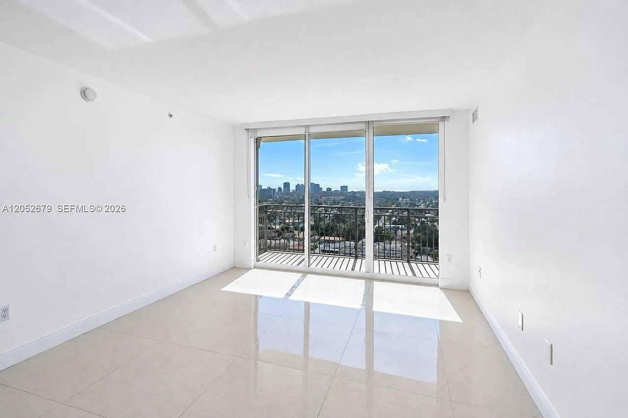 Gables Marquis Condo — Photo 3