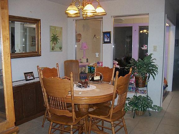 5th image of 9 River Creek Way