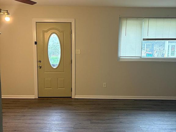 5th image of 18217 Aquasco Rd
