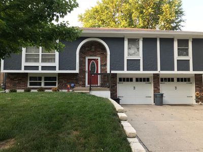 2927 S Sweet Briar Dr, Independence, MO, 64057