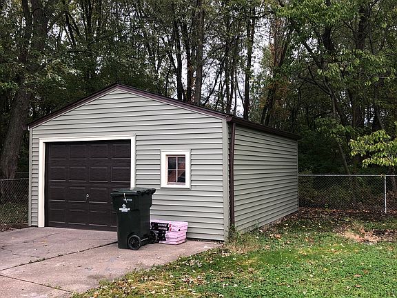 4th image of 4207 Belle Ave