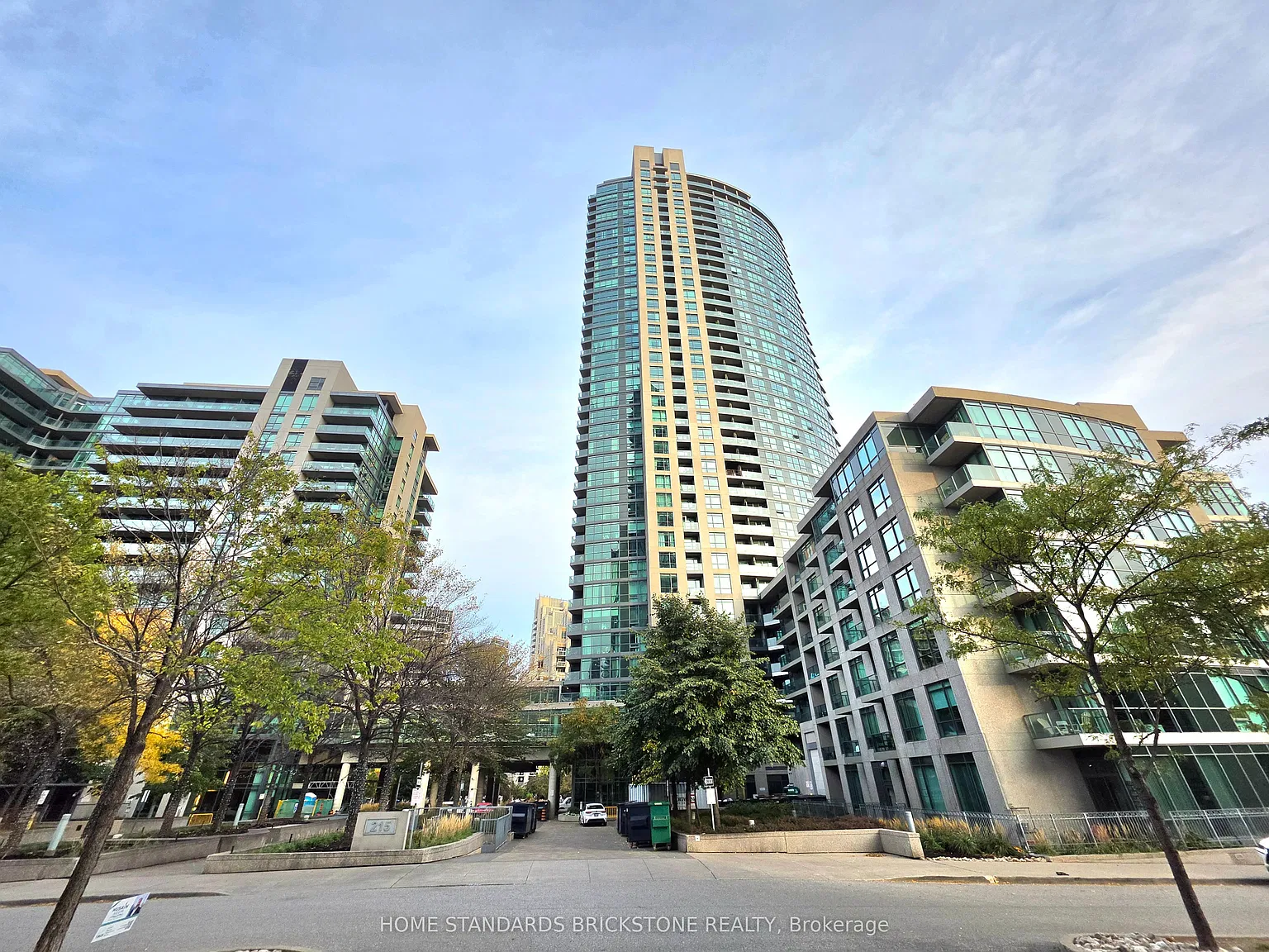 2 bed, $2,800 — Photo 1