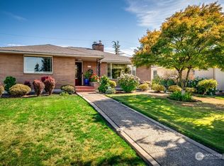 821 Rucker Ave, Everett, WA 98201