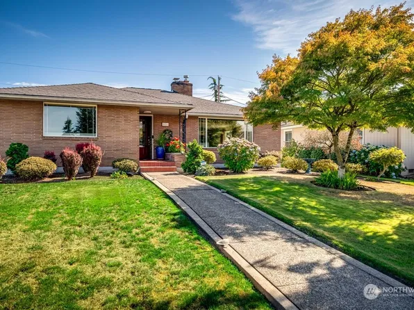 821 Rucker Avenue, Everett, WA 98201